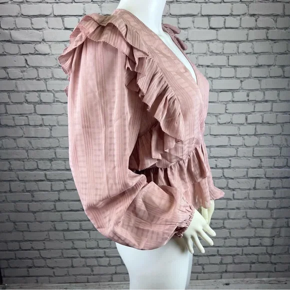 NWT Express Blush Peplum Blouse - Picture 3 of 5